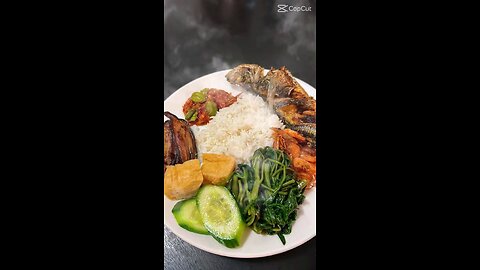 Rice and chicken dishes are the best ghazain, full of flavor and accompanied by a salad