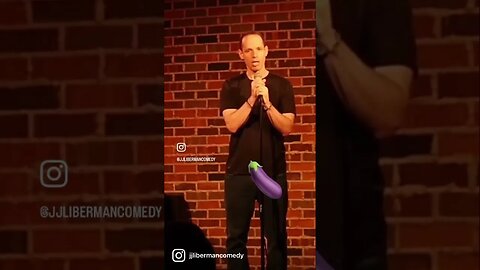 Women in crowd hates me