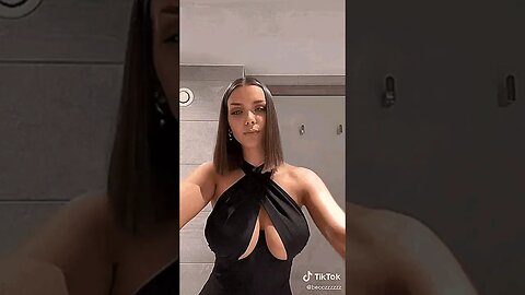If she got big titties and wears glasses.. #nonsense #zoobox #reddit #evil #women