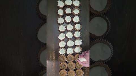 Frosting Sourdough Cupcakes
