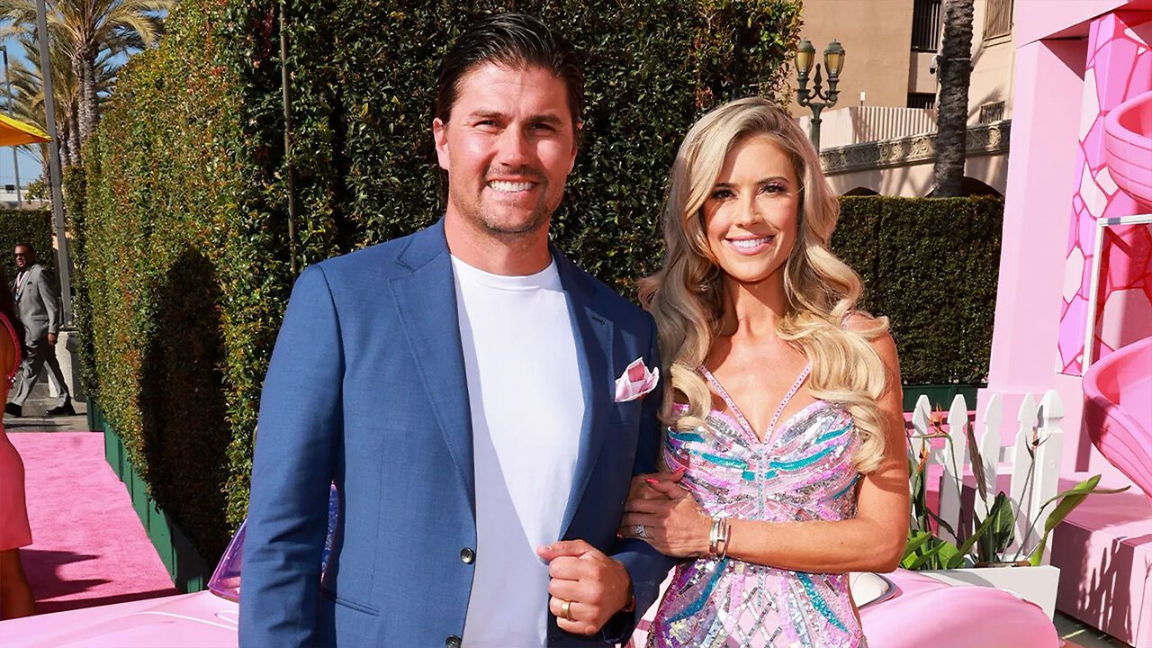 HGTV star Christina Hall lists Tennessee home her ex is reportedly living: ‘Your mind on my money’