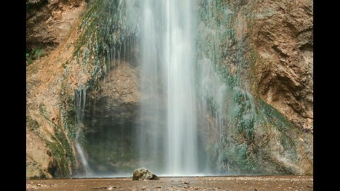 relax with the sound of the waterfall