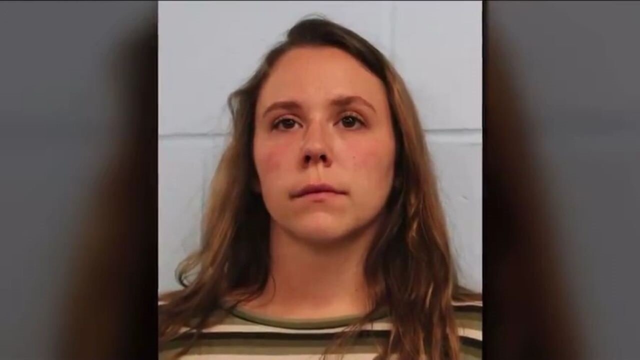 Man Calls Off Wedding After He Catches His Fiance Making Out With One Of Her 5th Grade Students