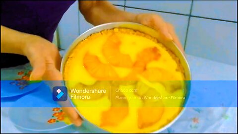 @rosalocali IRRESISTIBLE, DELICIOUS, WONDERFUL PINEAPPLE MOUSSE PIE #PINEAPPEAL PIE