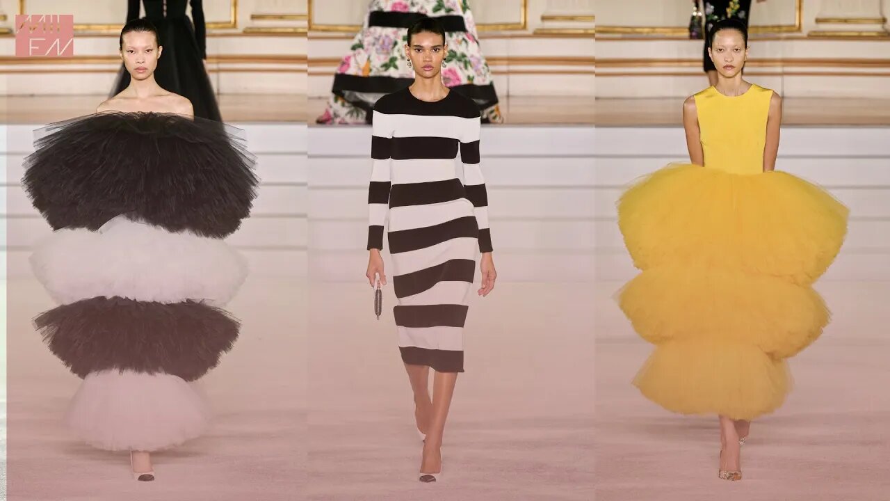 Carolina Herrera Fall Winter 2023 Runway | YOUR PERSONAL STYLE DESTINATION