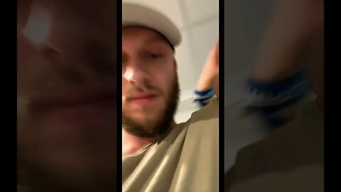 Easy Stretch for Shoulders and Triceps #stretching