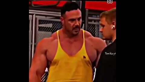 Noel Deyzel destroyed at the gym by the cleaning guy!! #shorts #noeldeyzel