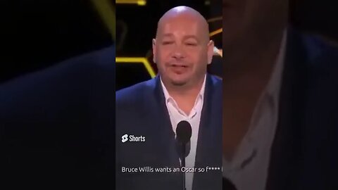Jeff Ross brutally roasts Bruce Willis