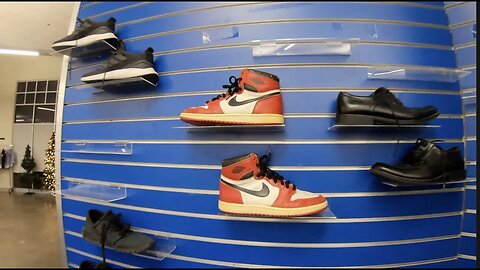 I Found $10,000 1985 Air Jordan Chicago 1's at the thrift store