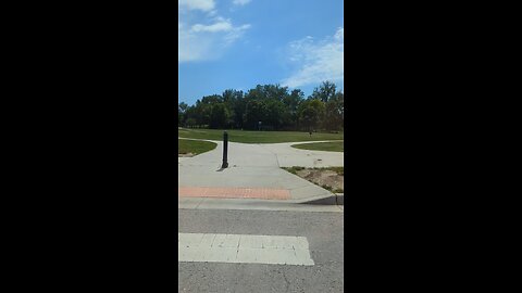 A quick drive around Riverside Park in Riverside, Missouri
