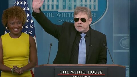 Luke Skywalker actor "Mark Hamill" makes a surprise appearance in the White House Press Briefing
