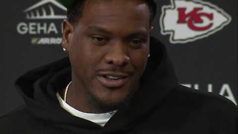 WARNING: Frank Clark no blur