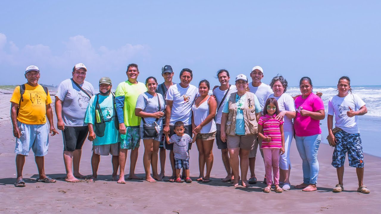 50 Años Protegiendo a las Tortugas Marinas (Campamento Vida Milenaria, Tecolutla)