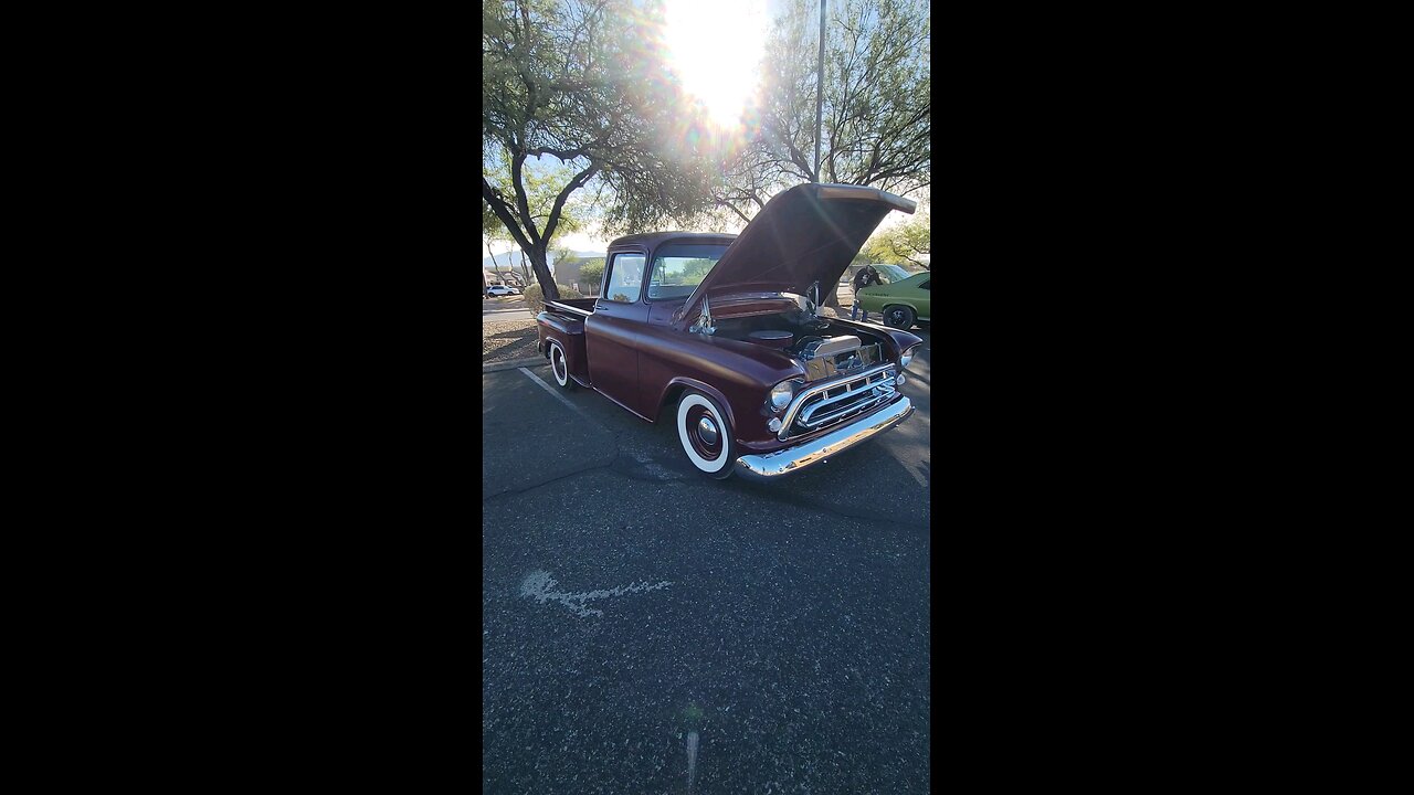 Beautiful 1950s chevrolet pickup truck