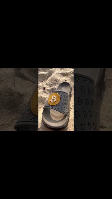 How to spot a bitcoin member on the beach? #bitcoin #lifestyle #mindset