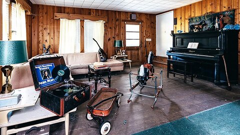 ABANDONED GRANDMA'S HOME We Found Everything Inside CAR LEFT BEHIND