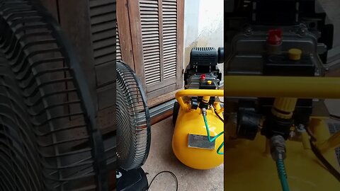 Compressor muito quente, rio não é para os fracos, tá um sol para cada um #shorts