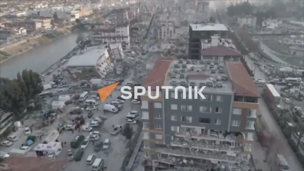 Imagens de drone mostram a destruição da cidade turca de Antakya