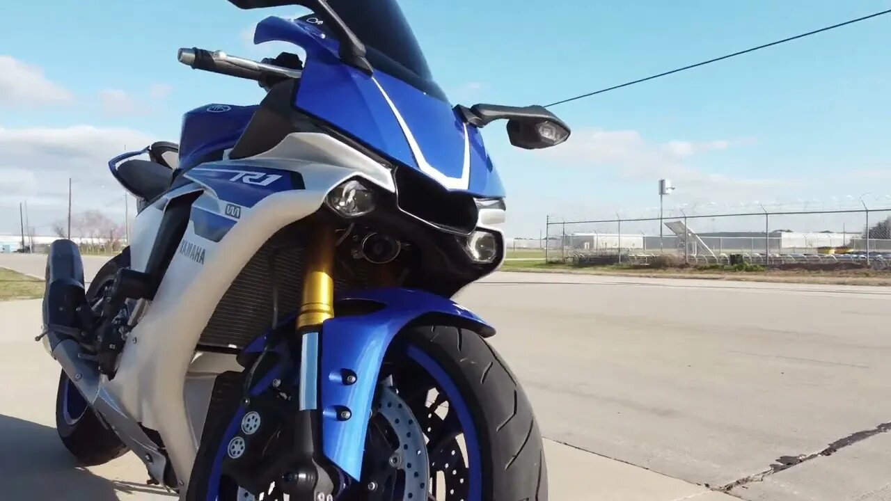 2016 Yamaha R1