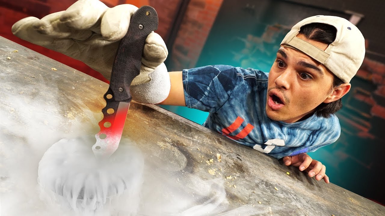 1000 DEGREE KNIFE VS. LIQUID NITROGEN!