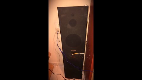 TECHNICS beige vintage speakers