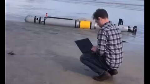 SUBMERSIBLE DRONE VEHICLE WASHES UP ON U.S. SHORELINE