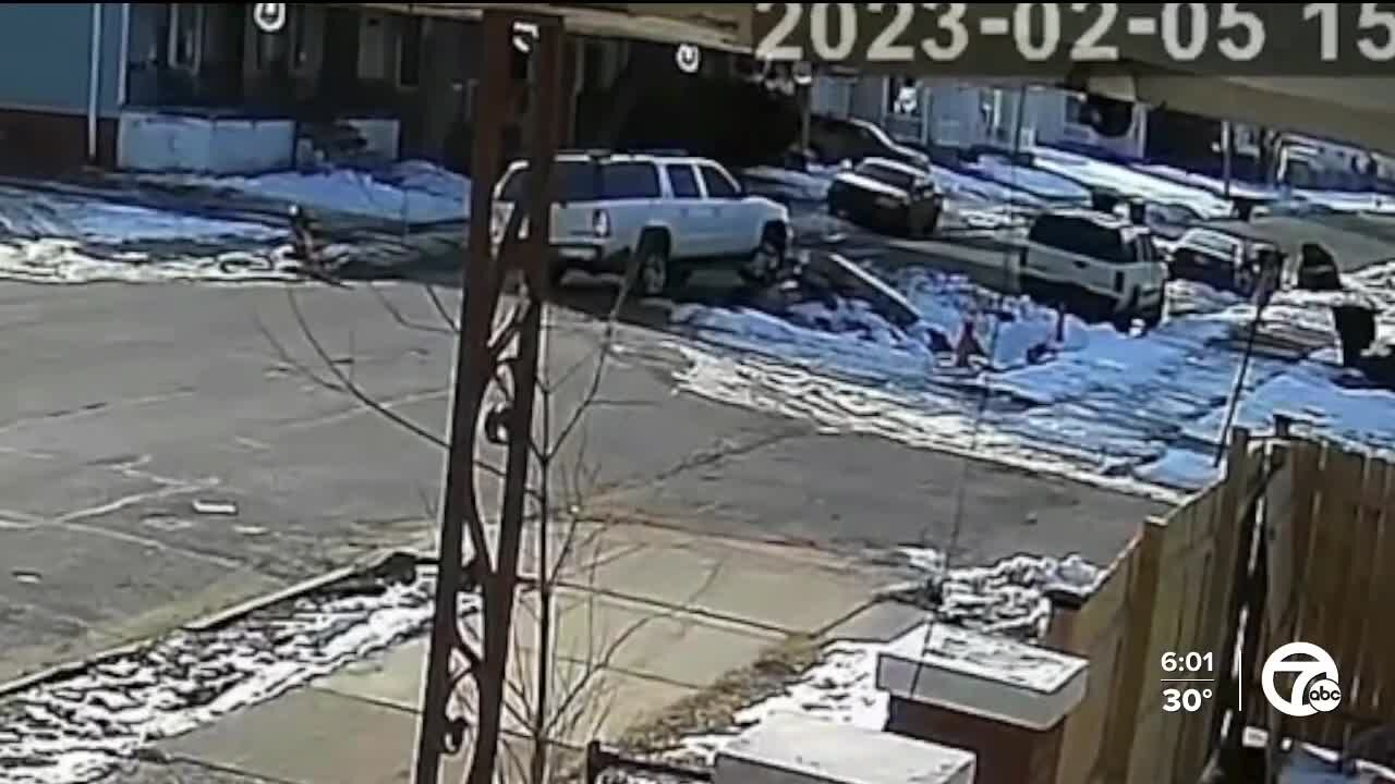 Hazardous hole in Detroit street leads to crashes caught on camera