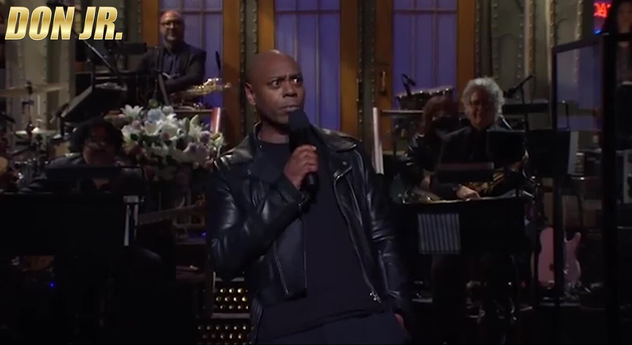 Dave Chappelle Just Talks Casually About Truth And People Laugh