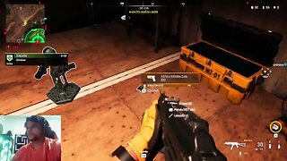 jogando Call of Duty