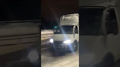 How to drive a car on snow?