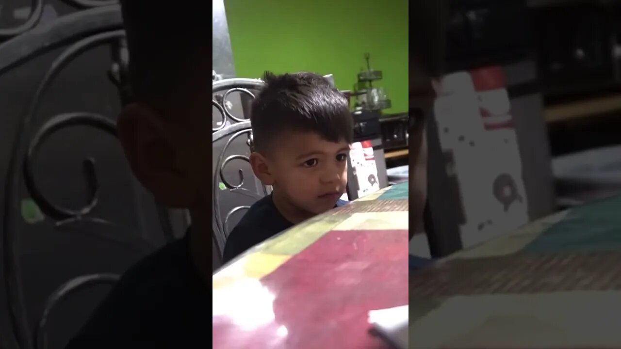 Chi DIDN’T LIKE HIS CHRISTMAS GIFT 🎁