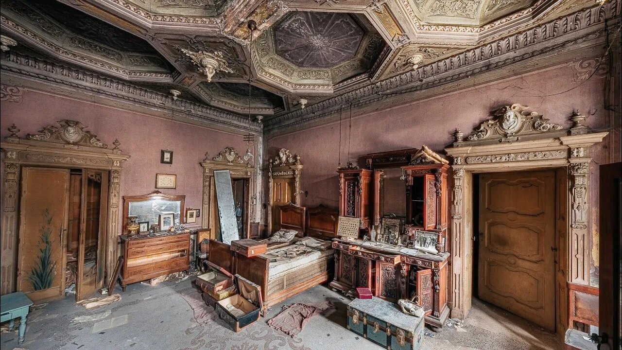 Abandoned Alchemists Millionaires Mansion Found Camaro Left Behind (Fairy Tale Home)