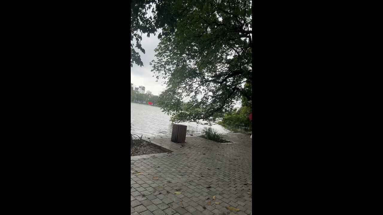 Finally Back At Hoam Kiem Lake For A Run !