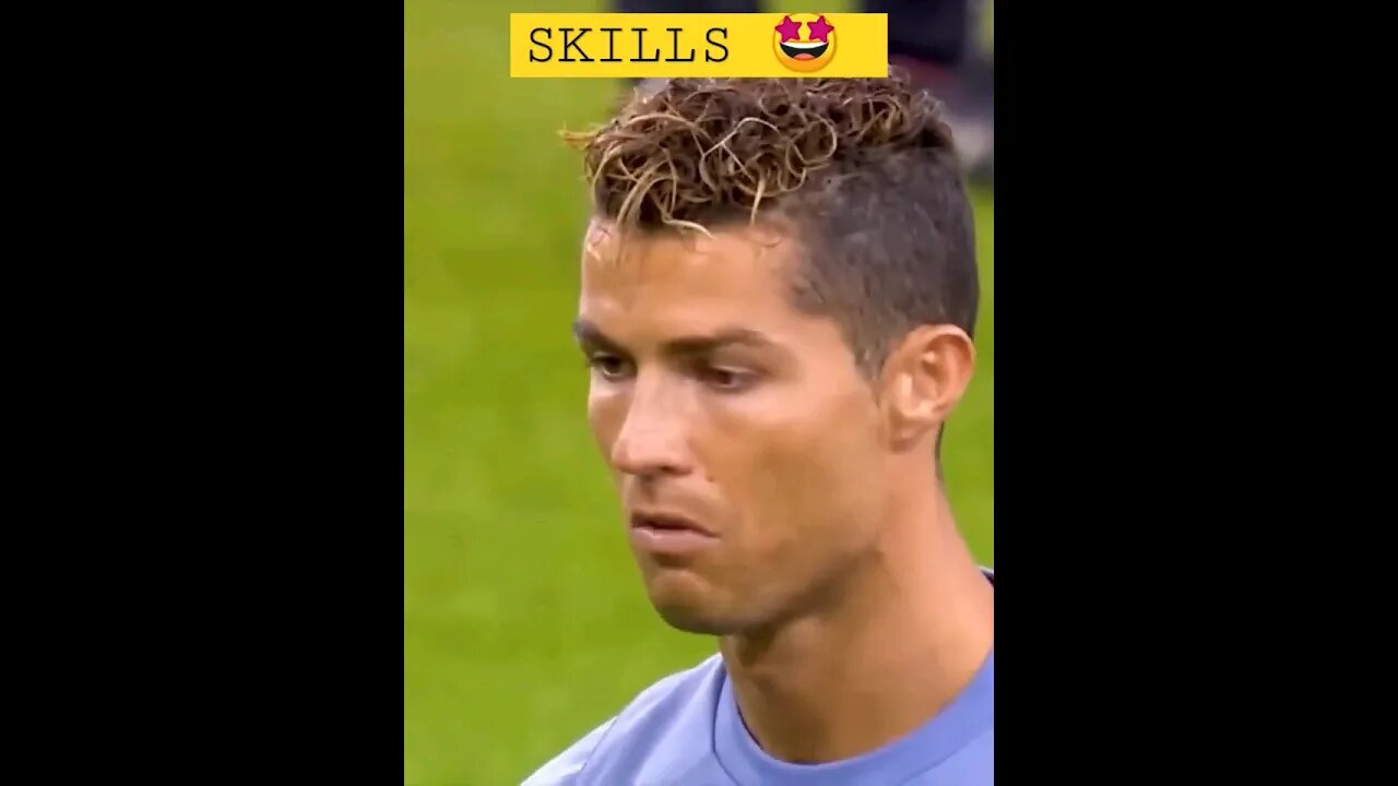 Ronaldo creative skills 🤩 #shorts