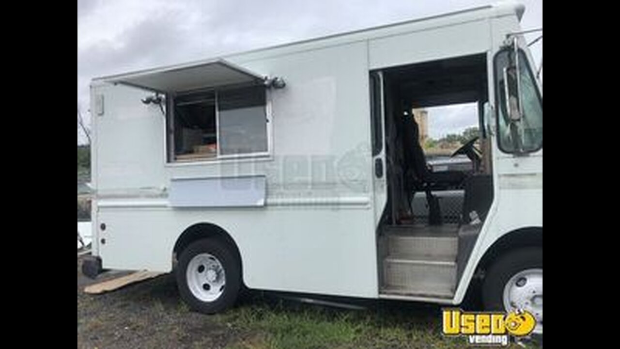 Low Mileage 2003 Workhorse Food Truck with 2020 Kitchen Install - For Sale and Licensed in Michigan