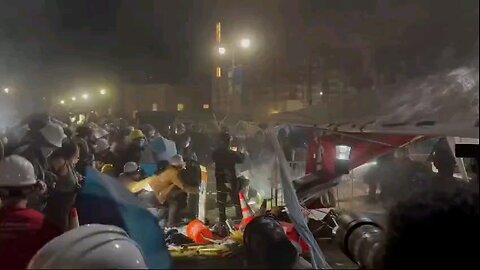 ✡ 🇺🇸 This is UCLA right now. The police are rioting while beating and shooting protesters