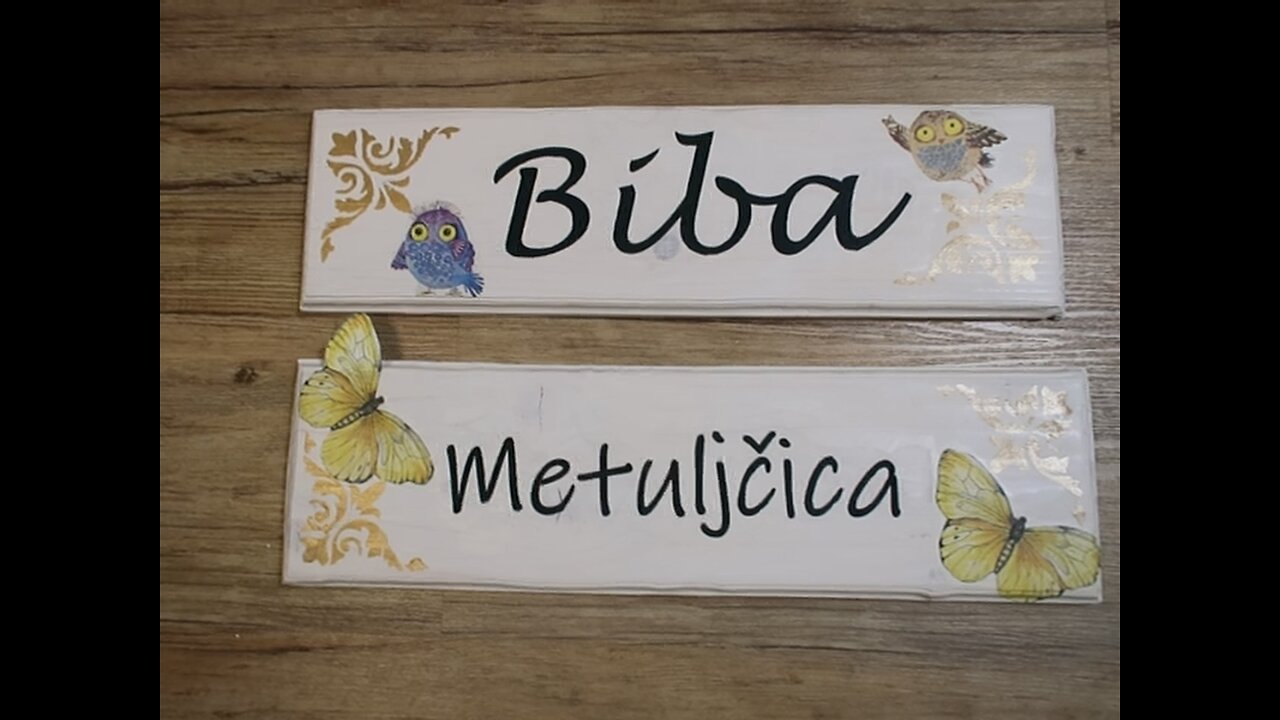 How to create a wooden sign, using stencils and decoupage