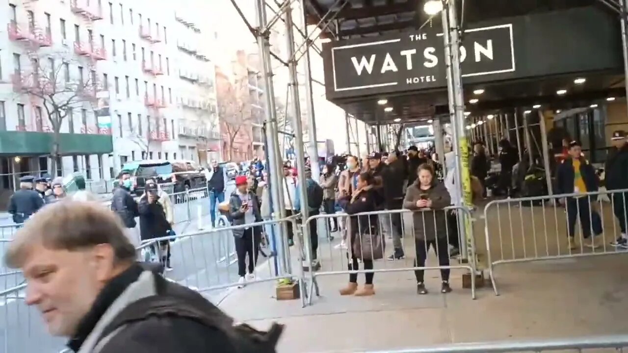 Antifa aggitators including @mwatsonnyc was picking & choosing the press they