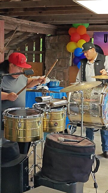 Y asi suena el tamborazo 100% Zacatecano!