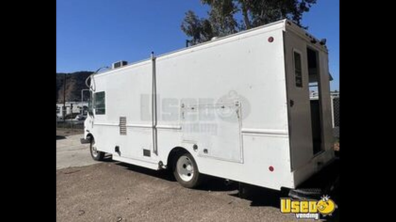 Well Equipped - 2005 Workhorse P42 Step Van Food Truck with 2021 Kitchen Build-Out