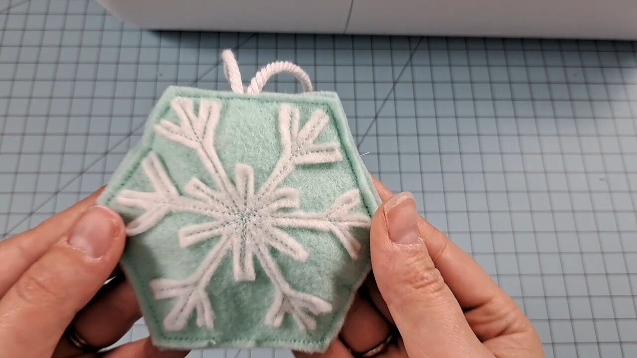 Make the BEST Felt Snowflake Ornament in 2024!