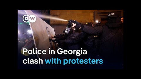 Fresh protests in Georgia as government suspends negotiations to join the EU | DW News