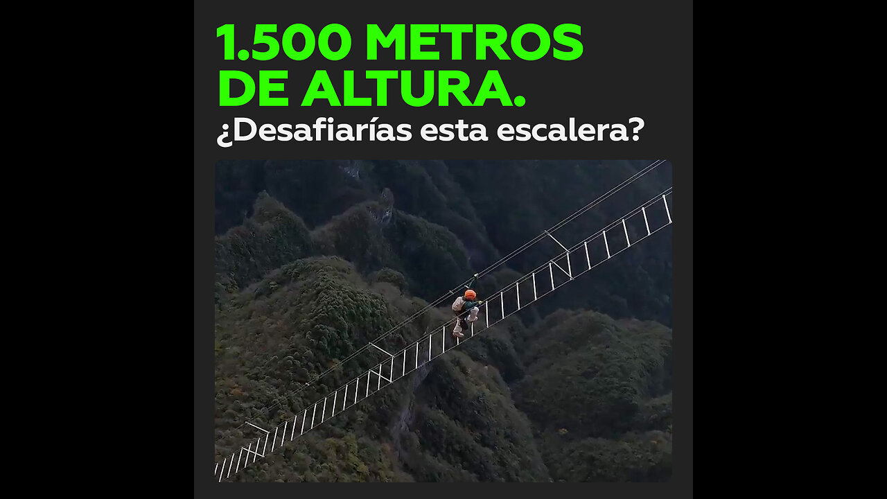 La escalera que ‘acaricia’ el cielo