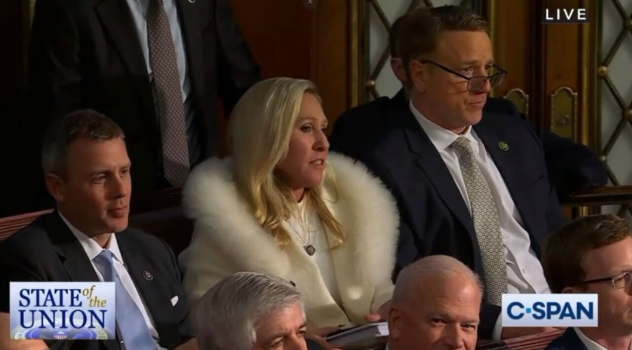 "Liar!": Congress ERUPTS in BOOING when Biden tells lie so disgusting