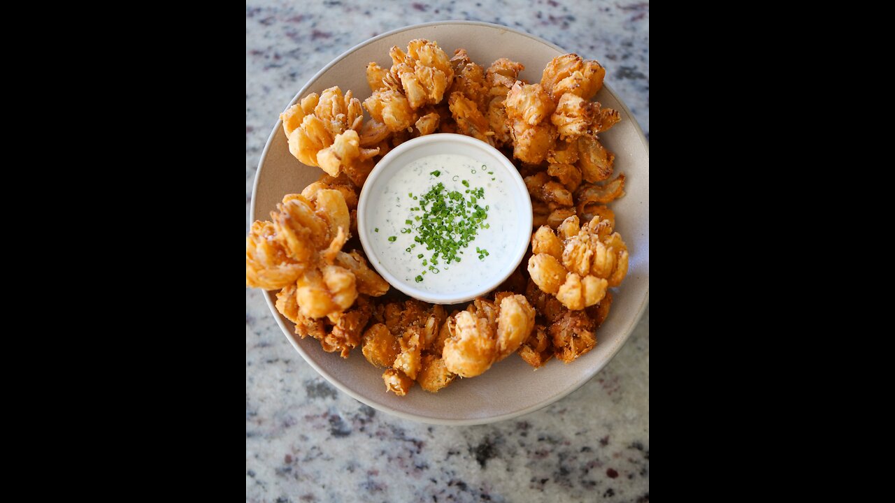 Baby “Blooming” Onions 🧅