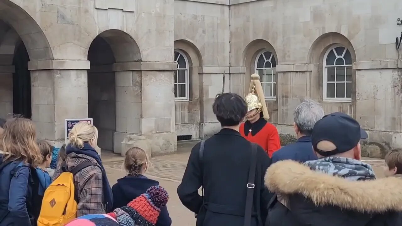 They move aside #horseguardsparade