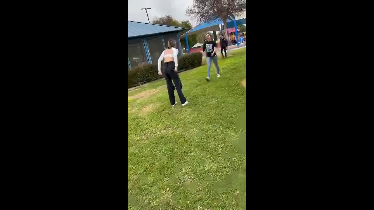 These girls were mad at each other 😮‍💨😮‍💨