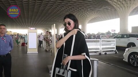 Divya Khosla Kumar Spotted At Airport