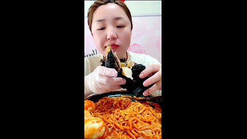 asmr Chinese food eating 😋 || #asmr #food #trending #likeforlikes #viral #chinese #eating #shorts