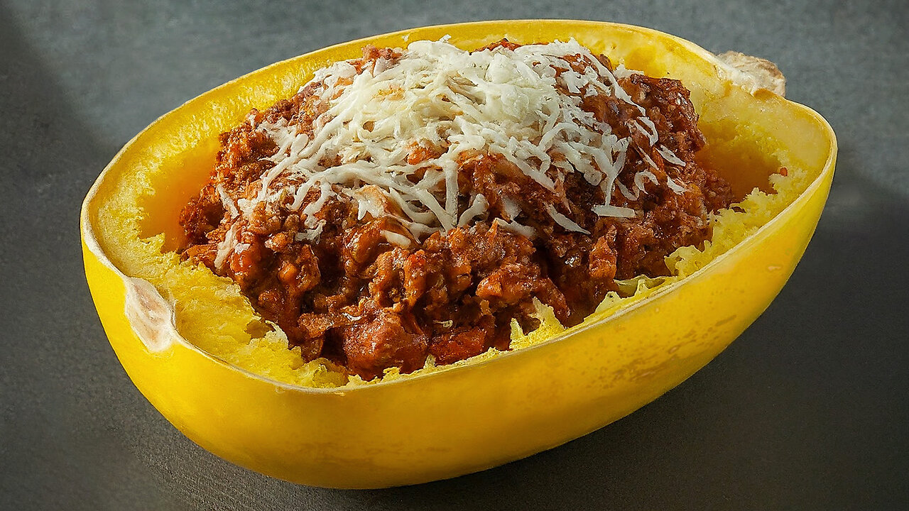 How to bake Bolognese stuffed Spaghetti Squash